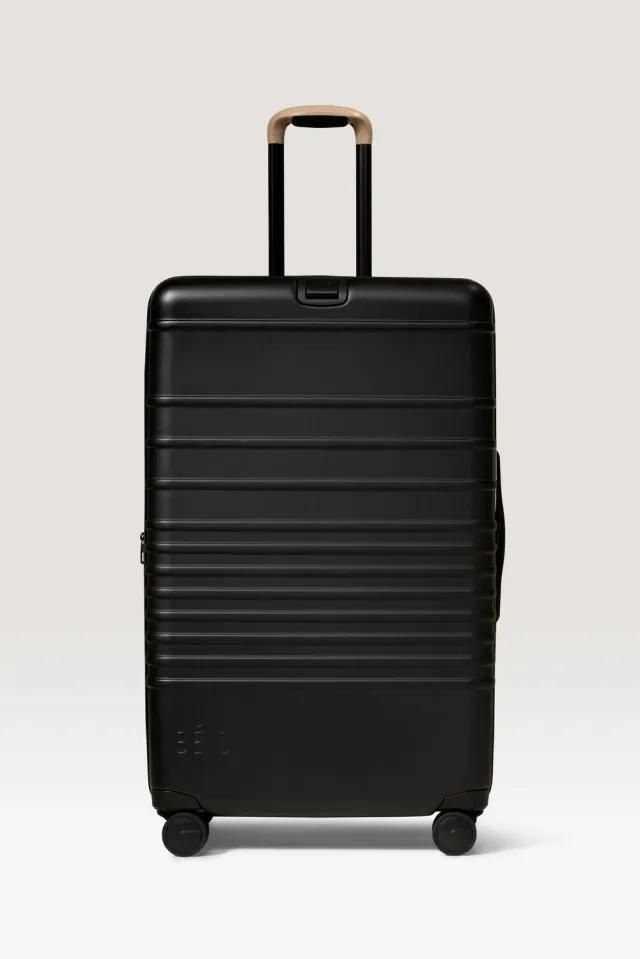 Beis The Large Check-In Roller valigia stiva nera rigida